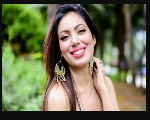 ਮੁਨਮੁਨ ਦੱਤਾ ਨੇ ਕਿਹਾ ਕਿ ਮੈਂ ਕਈ ਵਾਰ ਮਹਿਸੂਸ ਕੀਤਾ ਹੈ ਕਿ ਕੁਝ ਲੋਕ ਸਿਰਫ ਧਿਆਨ ਖਿੱਚਣ ਲਈ ਅਜਿਹਾ ਕਰਦੇ ਹਨ ਜੋ ਮੈਂ ਕਿਸੇ ਨੂੰ ਨਹੀਂ ਦੇਣਾ ਚਾਹੁੰਦਾ। ਉਸ ਨੇ ਕਿਹਾ ਕਿ ਮੈਂ ਆਪਣੇ ਫੋਲੋਅਰਸ ਵਧਾਉਣ ਲਈ ਲੋਕਾਂ ਨੂੰ ਫੌਲੋਅਰਸ ਲਿਸਟ 'ਚ ਜਗ੍ਹਾ ਨਹੀਂ ਦੇ ਸਕਦੀ।