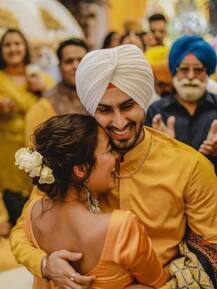 Neha Weds Rohan: ਨੇਹਾ ਕੱਕੜ ਅਤੇ ਰੋਹਨਪ੍ਰੀਤ ਦੀ ਹਲਦੀ ਸੈਰੇਮਨੀ ਦੀਆਂ ਖਾਸ ਤਸਵੀਰਾਂ, ਤੁਸੀਂ ਵੀ ਮਾਰੋ ਝਾਤੀ
