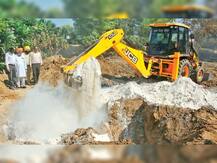 ਵੇਖੋ ਕੈਪਟਨ ਦੀ ਅਫਸਰਸ਼ਾਹੀ ਦਾ ਹਾਲ! ਗਰੀਬਾਂ ਨੂੰ ਨਹੀਂ ਵੰਡਿਆ, ਮਿੱਟੀ 'ਚ ਦੱਬਿਆ 20 ਕੁਇੰਟਲ ਆਟਾ