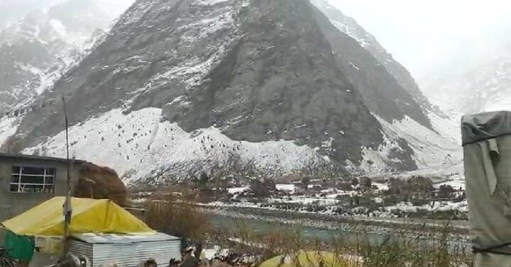  ਸ਼ਿਮਲਾ ਦੇ ਨੇੜਲੇ ਸੈਰ-ਸਪਾਟੇ ਵਾਲੀ ਥਾਂ ਕੁਫਰੀ 'ਚ ਵੀ ਘੱਟੋ ਘੱਟ ਤਾਪਮਾਨ 9.7 ਡਿਗਰੀ ਸੈਲਸੀਅਸ ਰਿਹਾ, ਜਦੋਂਕਿ ਕਿੰਨੌਰ ਜ਼ਿਲ੍ਹੇ ਦੇ ਕਲਪਾ' ਚ ਇਹ 3.5 ਡਿਗਰੀ ਸੈਲਸੀਅਸ ਰਿਹਾ।