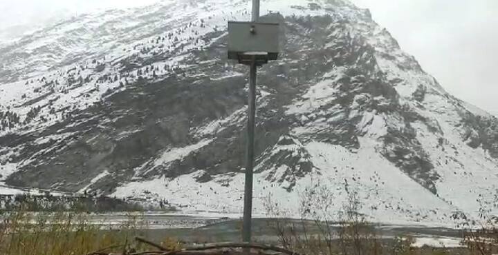 ਮੌਸਮ ਵਿਭਾਗ ਮੁਤਾਬਿਕ 5 ਨਵੰਬਰ ਤੱਕ ਮੱਧ ਤੇ ਨੀਵੀਂ ਪਹਾੜੀਆਂ ਵਿੱਚ ਮੌਸਮ ਵੱਡੇ ਪੱਧਰ ‘ਤੇ ਖੁਸ਼ਕ ਰਹੇਗਾ। ਹਾਲਾਂਕਿ, ਕੁੱਝ ਇਲਾਕਿਆਂ 'ਚ ਅੱਜ ਮੀਂਹ ਅਤੇ ਬਰਫਬਾਰੀ ਦੀ ਸੰਭਾਵਨਾ ਹੈ। 