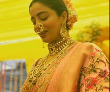 Karwa Chauth 2020: ਰਾਸ਼ੀ ਮੁਤਾਬਕ ਰੱਖੋ ਕੱਪੜਿਆਂ ਤੇ ਚੂੜੀਆਂ ਦੇ ਰੰਗ ਤਾਂ ਫਲਦਾਇਕ ਹੋਵੇਗਾ ਵਰਤ