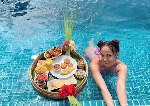 ਏਲੀ ਪ੍ਰਸ਼ੰਸਕਾਂ ਦੇ ਵਿਚ ਆਪਣੇ ਬਿੰਦਾਸ ਅੰਦਾਜ਼ ਨੂੰ ਲੈਕੇ ਸਭ ਤੋਂ ਜ਼ਿਆਦਾ ਲਾਈਮਲਾਈਟ 'ਚ ਰਹਿੰਦੀ ਹੈ।