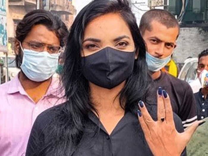 ਖੁਦ ਨੂੰ ਮੁੱਖ ਮੰਤਰੀ ਉਮੀਦਵਾਰ ਦੱਸ ਕੌਮੀ ਮੀਡੀਆ ਵਿੱਚ ਰਾਤੋ-ਰਾਤ ਸਟਾਰ ਬਣੀ ਪੁਸ਼ਪਮ ਪ੍ਰਿਆ ਚੌਧਰੀ ਨੂੰ ਬਿਹਾਰ ਦੀ ਰਾਜਨੀਤੀ ਵਿੱਚ ਕੋਈ ਜਾਣਦਾ ਤੱਕ ਨਹੀਂ ਸੀ।