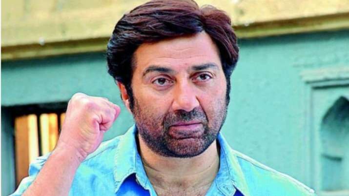 Great danger for Sunny Deol! 'Y' category protection provided by the Central Government ਸੰਨੀ ਦਿਓਲ ਲਈ ਵਧਿਆ ਖ਼ਤਰਾ! ਕੇਂਦਰ ਸਰਕਾਰ ਨੇ ਦਿੱਤੀ 'Y' ਸ਼੍ਰੇਣੀ ਦੀ ਸੁਰੱਖਿਆ