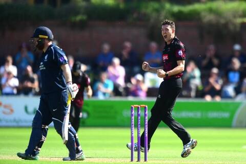 ਕੋਰੋਨਾ ਨੇ ਇਸ ਕ੍ਰਿਕਟਰ ਨੂੰ ਬਣਾਇਆ ਡਿਲੀਵਰੀ ਬੁਆਏ, ਇਮੋਸ਼ਨਲ ਟਵੀਟ ਕਰ ਕਹਿ ਇਹ ਗੱਲ ਕੋਰੋਨਾ ਨੇ ਇਸ ਕ੍ਰਿਕਟਰ ਨੂੰ ਬਣਾਇਆ ਡਿਲੀਵਰੀ ਬੁਆਏ, ਇਮੋਸ਼ਨਲ ਟਵੀਟ ਕਰ ਕਹਿ ਇਹ ਗੱਲ