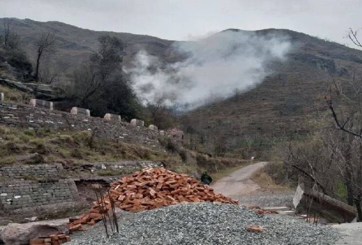 Pakistan Initiated Ceasefire Violation Along Loc In Tangdhar Sector ਪਾਕਿ ਨਹੀਂ ਆ ਰਿਹਾ ਹਰਕਤਾਂ ਤੋਂ ਬਾਜ, ਉੜੀ ਤੇ ਗੁਰੇਜ਼ ਸੈਕਟਰ ਮਗਰੋਂ ਹੁਣ ਤੰਗਧਾਰ 'ਚ ਸੀਜ਼ ਫਾਇਰ ਦਾ ਉਲੰਘਣ