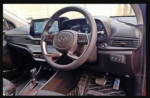 ਹਾਲਾਂਕਿ, ਜਦੋਂ ਤੁਸੀਂ ਵਧੇਰੇ ਭੁਗਤਾਨ ਕਰ ਰਹੇ ਹੋ, ਤਾਂ ਤੁਸੀਂ ਆਈ 20 ਟਰਬੋ ਲਿਆ ਸਕਦੇ ਹੋ ਕਿਉਂਕਿ ਇਹ ਇੱਕ ਬਿਹਤਰ ਪ੍ਰੀਮੀਅਮ ਹੈਚਬੈਕ ਹੈ। ਹਾਂ, ਜਦਕਿ ਫੁੱਲੀ ਲੋਡਿਡ i20 11 ਲੱਖ ਰੁਪਏ ਲਈ ਥੋੜ੍ਹੀ ਜਿਹੀ ਮਹਿੰਗੀ ਲੱਗ ਸਕਦੀ ਹੈ, ਪਰ ਇਹ ਇਸ ਕੀਮਤ 'ਤੇ ਪ੍ਰੀਮੀਅਮ ਹੈਚਬੈਕ ਹੈ। 