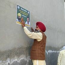ਹਰਪਾਲ ਚੀਮਾ ਨੇ ਪਿੰਡਾਂ 'ਚ ਖੁਦ ਲਾਏ ਭਗਵੰਤ ਮਾਨ ਦੇ ਪੋਸਟਰ, ਦੇਖੋ ਤਸਵੀਰਾਂ
