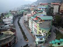 ਕੋਰੋਨਾ ਦੀ ਦੂਜੀ ਲਹਿਰ ਦੇ ਪ੍ਰਕੋਪ ਕਾਰਨ ਪਾਬੰਦੀਆਂ ਸ਼ੁਰੂ, ਜਾਣੋ ਕਿਸ ਸ਼ਹਿਰ 'ਚ ਲੱਗਾ ਕਰਫਿਊ, ਕਿੱਥੇ ਹੋਏ ਸਕੂਲ ਬੰਦ