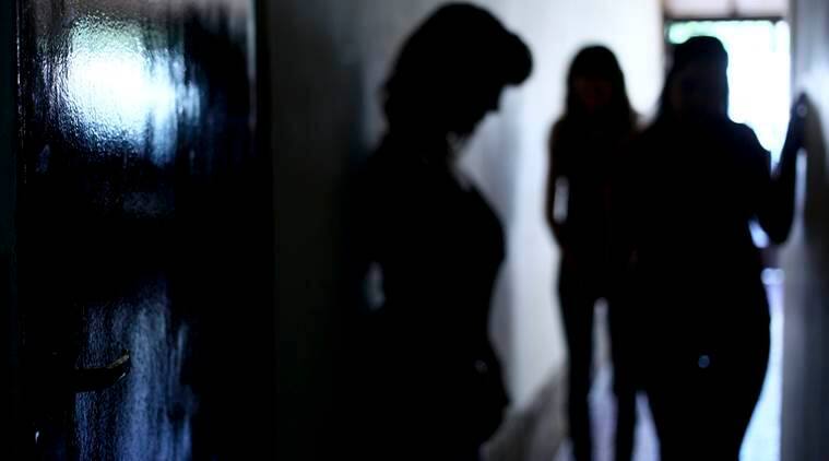 ਸੈਕਸ ਰੈਕਟ ਦਾ ਪਰਦਾਫਾਸ਼, ਕਈ ਪੁਲਿਸ ਹਿਰਾਸਤ 'ਚ Sex racket busted in Silliguri, many detained ਸੈਕਸ ਰੈਕਟ ਦਾ ਪਰਦਾਫਾਸ਼, ਕਈ ਪੁਲਿਸ ਹਿਰਾਸਤ 'ਚ