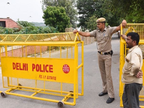 Delhi Police action after Haryana, warns farmers ਹਰਿਆਣਾ ਮਗਰੋਂ ਦਿੱਲੀ ਪੁਲਿਸ ਦਾ ਐਕਸ਼ਨ, ਕਿਸਾਨਾਂ ਨੂੰ ਚੇਤਾਵਨੀ