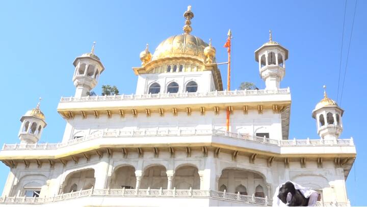 ਉਥੇ ਹੀ ਸ਼ਰਧਾਲੂਆਂ ਦਾ ਕਹਿਣਾ ਹੈ ਕਿ ਉਹ ਖੁਸ਼ਕਿਸਮਤ ਹਨ ਕਿ ਉਨ੍ਹਾਂ ਨੂੰ ਨਗਰ ਕੀਰਤਨ 'ਚ ਸ਼ਾਮਲ ਹੋਣ ਦਾ ਮੌਕਾ ਮਿਲਿਆ ਹੈ। 