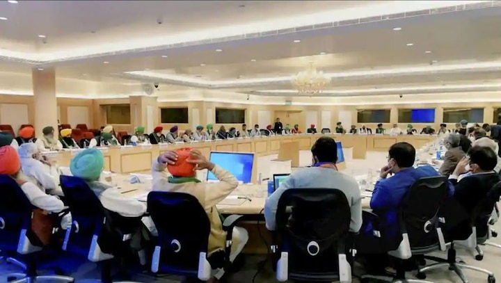 ਇਸਦੇ ਨਾਲ ਕਿਸਾਨਾਂ ਨੇ ਉਹ ਕਾਨੂੰਨ ਵਾਪਸ ਲੈਣ ਦੀ ਗੱਲ ਕੀਤੀ ਜੋ ਪਰਾਲੀ / ਹਵਾ ਪ੍ਰਦੂਸ਼ਣ ਲਈ ਲਿਆਂਦੇ ਗਏ ਹਨ। ਇਸ ਤੋਂ ਇਲਾਵਾ ਕਿਸਾਨਾਂ ਨੇ ਬਿਜਲੀ ਸੋਧ ਐਕਟ 2020 ਜੋ ਆਉਣ ਵਾਲਾ ਹੈ ਇਸ 'ਤੇ ਵੀ ਇਤਰਾਜ਼ ਜ਼ਾਹਰ ਕੀਤਾ ਹੈ।