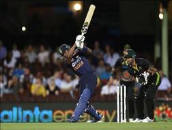 India vs Australia 2nd T20: ਹਾਰਦਿਕ ਪਾਂਡਿਆ ਨੇ ਛੱਕਾ ਜੜ੍ਹ ਕੇ ਭਾਰਤ ਨੂੰ ਦੂਸਰੇ ਟੀ-20 'ਚ ਦਿਵਾਈ ਜਿੱਤ, ਸੀਰੀਜ਼ 'ਤੇ ਜਮਾਇਆ ਕਬਜ਼ਾ
