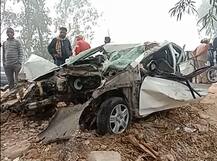 ਬਰਨਾਲਾ 'ਚ ਭਿਆਨਕ ਸੜਕ ਹਾਦਸਾ, ਛੁੱਟੀ 'ਤੇ ਪਿੰਡ ਆਏ ਜਵਾਨ ਸਣੇ 2 ਨੌਜਵਾਨਾਂ ਦੀ ਮੌਤ 