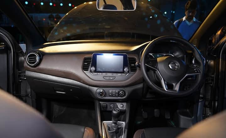 B6 Nissan Kicks ਦੀ  ਇਸ ਵਕਤ ਕੀਮਤ ਕਰੀਬ 9.49 ਲੱਖ ਰੁਪਏ ਹੈ ਜੋ 14.15 ਲੱਖ ਰੁਪਏ ਤੱਕ ਜਾਂਦੀ ਹੈ।