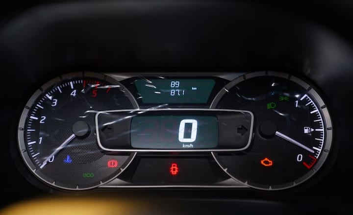  B6 Nissan Kicks ਦੋ ਪੈਟਰੋਲ ਇੰਜਣਾਂ ਦੇ ਵਿਕਲਪ 'ਚ ਆਉਂਦੀ ਹੈ - ਇਕ 1.3-ਲਿਟਰ ਟਰਬੋ-ਪੈਟਰੋਲ ਅਤੇ 1.5 ਲਿਟਰ ਪੈਟਰੋਲ ਇੰਜਣ।