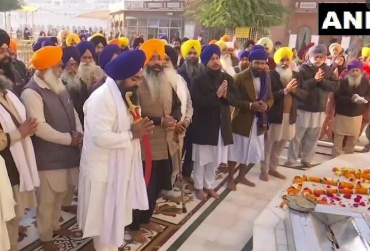 Ardas at Harmandir Sahib for safety of farmers, Ardas to be held at all SGPC Gurdwaras ਕਿਸਾਨਾਂ ਦੀ ਸਲਾਮਤੀ ਲਈ ਸ੍ਰੀ ਹਰਮੰਦਿਰ ਸਾਹਿਬ ਵਿਖੇ ਅਰਦਾਸ, ਐਸਜੀਪੀਸੀ ਦੇ ਸਾਰੇ ਗੁਰਦੁਆਰਿਆਂ 'ਚ ਹੋਵੇਗੀ ਅਰਦਾਸ