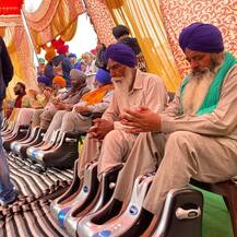 ਕਿਸਾਨਾਂ ਦੀ ਥਕਾਨ ਅਤੇ ਦਰਦ ਦੂਰ ਕਰਨ ਦਾ ਵੀ ਪੂਰਾ ਪ੍ਰਬੰਧ, ਵੇਖੋ ਤਸਵੀਰਾਂ