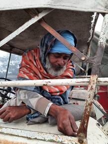 ਕੜਾਕੇ ਦੀ ਠੰਢ 'ਚ ਵੀ ਦਿੱਲੀ ਦੀਆਂ ਹੱਦਾਂ ਤੇ ਡਟੇ ਕਿਸਾਨ, ਵੇਖੋ ਤਸਵੀਰਾਂ