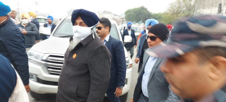 ਇਸ ਮੌਕੇ ਸੰਬੋਧਨ ਕਰਦਿਆਂ ਸੁਖਬੀਰ ਬਾਦਲ ਨੇ ਕਿਹਾ ਕਿ ਮੋਦੀ ਸਰਕਾਰ ਸਾਰੀ ਤਾਕਤ ਆਪਣੇ ਹੱਥ ਵਿੱਚ ਕਰਨਾ ਚਾਹੁੰਦੇ ਹਨ, ਜੋ ਦੇਸ਼ ਲਈ ਬੇਹੱਦ ਖਤਰਨਾਕ ਹੈ।