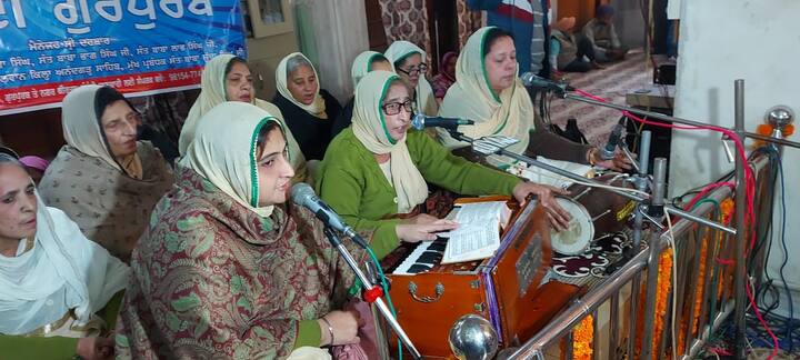 ਸਵੇਰ ਤੋਂ ਗੁਰਦੁਆਰਾ ਸਾਹਿਬ ਵਿਖੇ ਧਾਰਮਿਕ ਦੀਵਾਨ ਸਜਾਏ ਗਏ ਤੇ ਲੜੀਵਾਰ ਕੀਰਤਨ ਸਮਾਗਮ ਜਾਰੀ ਸੀ। ਇਸ ਤੋਂ ਇਲਾਵਾ ਗੁਰਦੁਆਰਾ ਸਾਹਿਬ 'ਚ ਸੰਗਤਾਂ ਨੇ ਲੰਗਰ ਦੀ ਸੇਵਾ ਵੀ ਨਿਭਾਈ।