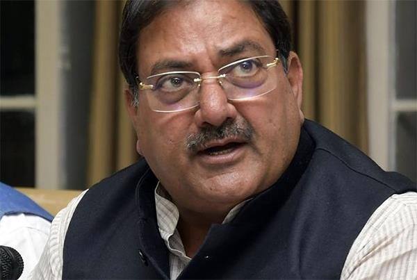 Abhay Chautala said Haryana blocks Punjab border SYL issue ਚੌਟਾਲਾ ਨੇ ਐਸਵਾਈਐਲ ਦਾ ਪਾਣੀ ਲੈਣ ਲਈ ਖੱਟਰ ਨੂੰ ਦੱਸੀ ਤਰਕੀਬ