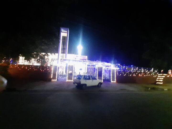 ਕ੍ਰਿਸਮਸ ਦਾ ਤਿਉਹਾਰ ਪੂਰੇ ਵਿਸ਼ਵ ਵਿਚ ਕੋਰੋਨਾ ਸੰਕਰਮ ਦੇ ਤਬਾਹੀ ਦੇ ਵਿਚਕਾਰ ਬਹੁਤ ਧੂਮਧਾਮ ਨਾਲ ਮਨਾਇਆ ਜਾ ਰਿਹਾ ਹੈ। ਇਸ ਤਿਉਹਾਰ ਨੂੰ ਲੈ ਕੇ ਲੋਕਾਂ ਵਿੱਚ ਤਰ੍ਹਾਂ ਤਰ੍ਹਾਂ ਦੇ ਉਤਸ਼ਾਹ ਵੇਖਣ ਨੂੰ ਮਿਲ ਰਹੇ ਹਨ।