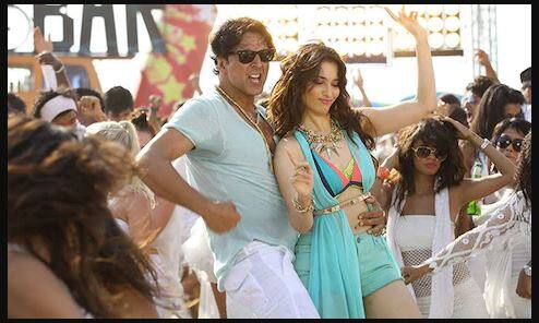 ਐਂਟਰਟੇਨਮੈਂਟ: ਫਿਲਮ 'ਐਂਟਰਟੇਨਮੈਂਟ' 'ਚ ਤਮੰਨਾ ਭਾਟੀਆ ਅਤੇ ਅਕਸ਼ੈ ਕੁਮਾਰ ਦੀ ਜੋੜੀ ਦਿਖਾਈ ਦਿੱਤੀ ਸੀ। ਉਸ ਸਮੇਂ ਤਮੰਨਾ 24 ਸਾਲਾਂ ਅਤੇ ਅਕਸ਼ੈ 47 ਸਾਲਾਂ ਦੇ ਸੀ। ਯਾਨੀ ਦੋਵਾਂ ਦਾ 23 ਸਾਲਾਂ ਦਾ ਗੈਪ ਸੀ।  