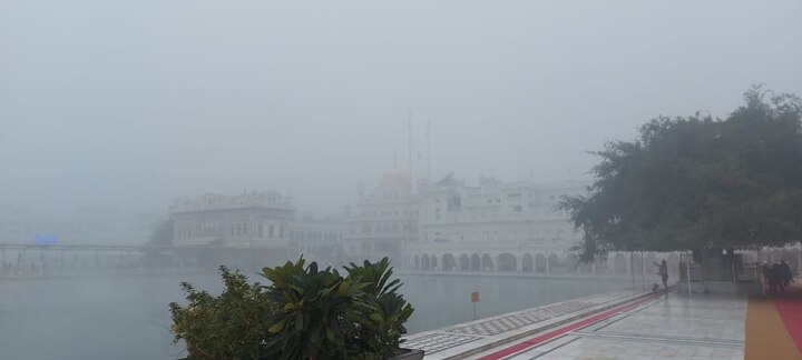 ਪਹਿਲਾਂ ਧੁੰਦ ਤੇ ਹੁਣ ਕੋਹਰੇ ਨੇ ਲੋਕਾਂ ਨੂੰ ਠਾਰਨਾ ਸ਼ੁਰੂ ਕਰ ਦਿੱਤਾ ਹੈ।