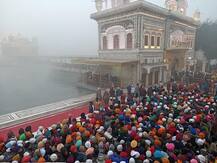 ਨਵੇਂ ਸਾਲ ਮੌਕੇ ਹਰਿਮੰਦਰ ਸਾਹਿਬ ਵਿਖੇ ਸੰਗਤ ਦਾ ਆਇਆ ਹੜ੍ਹ, ਤਸਵੀਰਾਂ 'ਚ ਕਰੋ ਦਰਸ਼ਨ