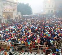 ਨਵੇਂ ਸਾਲ ਮੌਕੇ ਹਰਿਮੰਦਰ ਸਾਹਿਬ ਵਿਖੇ ਸੰਗਤ ਦਾ ਆਇਆ ਹੜ੍ਹ, ਤਸਵੀਰਾਂ 'ਚ ਕਰੋ ਦਰਸ਼ਨ