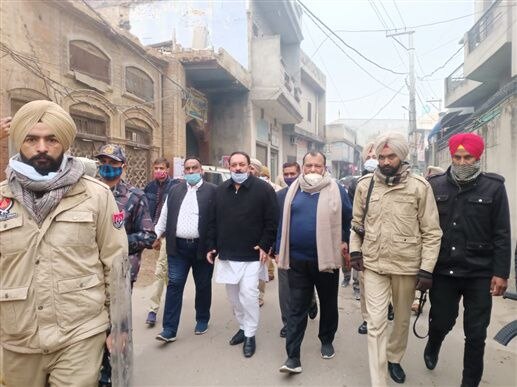 Meeting held by BJP leaders in Moga, Farmers protested strongly ਮੋਗਾ 'ਚ ਬੀਜੇਪੀ ਲੀਡਰਾਂ ਨੇ ਰੱਖੀ ਮੀਟਿੰਗ, ਕਿਸਾਨਾਂ ਨੂੰ ਪਤਾ ਲੱਗਦਿਆਂ ਹੀ ਪੈ ਗਈਆਂ ਭਾਜੜਾਂ