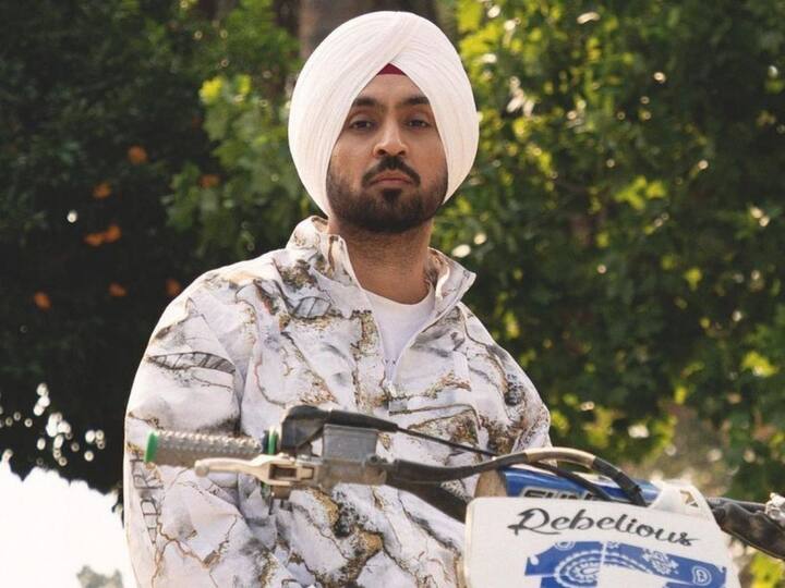ਅੱਜ ਪੰਜਾਬੀ ਗਾਇਕ ਤੇ ਅਦਾਕਾਰ ਦਿਲਜੀਤ ਦੋਸਾਂਝ ਦਾ ਜਨਮ ਦਿਨ ਹੈ। ਉਹ 6 ਜਨਵਰੀ, 1984 ਨੂੰ ਪੈਦਾ ਹੋਏ। ਦਿਲਜੀਤ ਦੋਸਾਂਝ ਇਨ੍ਹੀਂ ਦਿਨੀਂ ਆਪਣੇ ਬੇਬਾਕ ਬਿਆਨਾਂ ਕਾਰਨ ਸੁਰਖੀਆਂ ਵਿੱਚ ਹਨ।