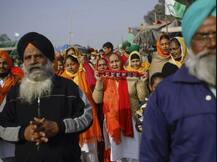 ਮੀਟਿੰਗ ਤੋਂ ਪਹਿਲਾਂ ਸਿੱਖਾਂ ਦੇ ਧਾਰਮਿਕ ਗੁਰੂ ਨੂੰ ਮਿਲੇ ਤੋਮਰ, ਕਿਸਾਨਾਂ ਨੇ ਦੱਸਿਆ ਪ੍ਰੋਪੇਗੇਂਡਾ