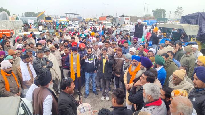 ਇਸ ਦੇ ਨਾਲ ਹੀ ਪੁਲਿਸ ਵਲੋਂ ਵੀ ਸੁਰੱਖਿਆ ਦੇ ਮੱਦੇਨਜ਼ਰ ਵਿਧਾਇਕ ਦੇ ਘਰ ‘ਤੇ ਪੈਨੀ ਨਜ਼ਰ ਰੱਖੀ ਹੋਈ ਹੈ।