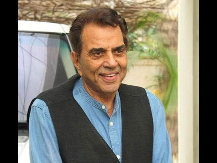 ਅਦਾਕਾਰ ਅਤੇ ਰਾਜਨੇਤਾ ਧਰਮਿੰਦਰ ਨੇ ਬਾਲੀਵੁੱਡ ਨੂੰ ਕਈ ਹਿੱਟ ਫਿਲਮਾਂ ਦਿੱਤੀਆਂ। ਜਦੋਂ ਉਨ੍ਹਾਂ ਨੇ ਬਾਲੀਵੁੱਡ 'ਚ ਸ਼ੁਰੂਆਤ ਕੀਤੀ ਤਾਂ ਉਨ੍ਹਾਂ ਨੂੰ ਸਿਰਫ 500 ਰੁਪਏ ਦਿੱਤੇ ਗਏ ਸੀ।