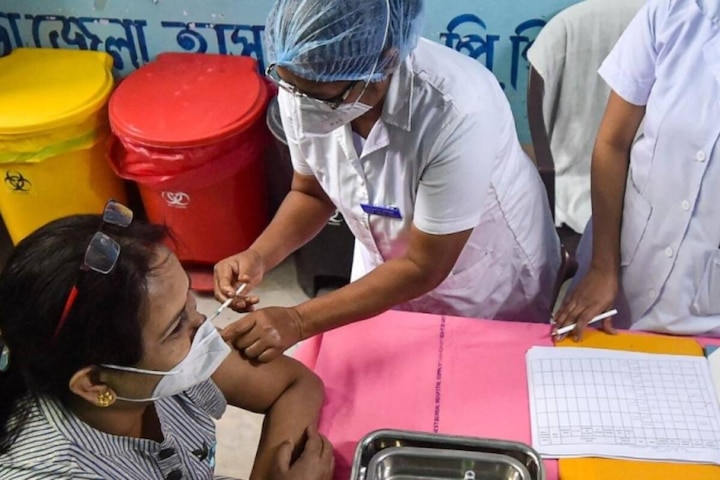 Corona Vaccination Day: Find out which states will be vaccinated today, which states and cities will be banned Corona Vaccination ਦਾ ਤੀਸਰਾ ਦਿਨ: ਜਾਣੋ ਕਿ ਅੱਜ ਕਿਹੜੇ ਸੂਬਿਆਂ ਵਿੱਚ ਲਗੇਗਾ ਟੀਕਾ, ਕਿਹੜੇ ਸੂਬਿਆਂ ਤੇ ਸ਼ਹਿਰਾਂ 'ਚ ਰਹੇਗੀ ਪਾਬੰਦੀ