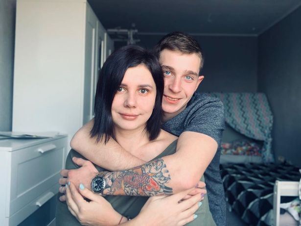Russian Blogger Marina Balmasheva Divorces Husband To Marry 21-year-old Step-son | ਔਰਤ ਨੇ ਕਰਵਾਇਆ ਪੁੱਤਰ ਨਾਲ ਵਿਆਹ, ਸੋਸ਼ਲ ਮੀਡੀਆ 'ਤੇ ਲਵ ਸਟੋਰੀ ਵਾਇਰਲ