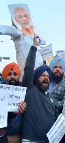 ਅਕਾਲੀ ਦਲ ਵੱਲੋਂ ਐਨਆਈਏ ਦੇ ਨੋਟਿਸਾਂ ਖਿਲਾਫ ਰੋਸ ਪ੍ਰਦਰਸ਼ਨ, ਮੋਦੀ ਤੇ ਅਮਿਤ ਸ਼ਾਹ ਦੇ ਫੂਕੇ ਪੁਤਲੇ