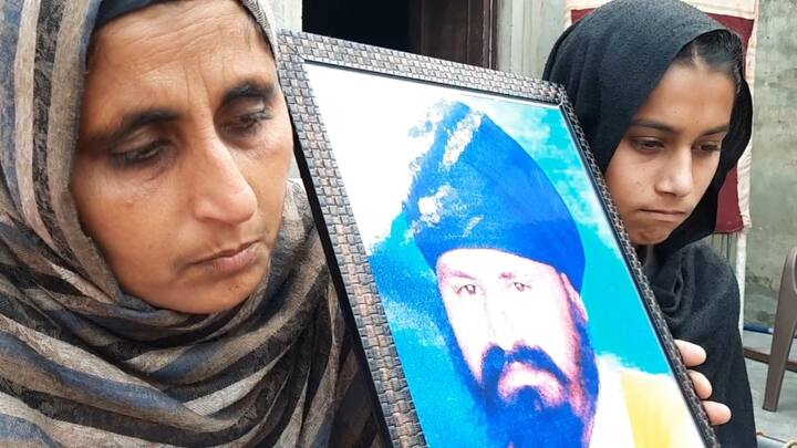 ਉਨ੍ਹਾਂ ਕਿਹਾ ਕਿ ਜੇਕਰ ਸਰਕਾਰਾਂ ਕਿਸਾਨਾਂ ਅਤੇ ਮਜ਼ਦੂਰਾਂ ਦੇ ਹੱਕ ਦੀ ਗੱਲ ਕਰਦੀਆਂ ਹਨ ਤਾਂ ਕਿਸਾਨ ਮਾਰੂ ਨੀਤੀਆਂ ਲਿਆਉਣ ਦੀ ਬਜਾਏ ਉਨ੍ਹਾਂ ਦੀਆਂ ਮੰਗਾਂ ਮੰਨਣ, ਤਾਂ ਜੋ ਸੰਘਰਸ਼ ਦੌਰਾਨ ਕੋਈ ਕਿਸਾਨ ਜਾਂ ਮਜ਼ਦੂਰ ਆਪਣੇ ਪਰਿਵਾਰ ਤੋਂ ਨਾ ਵਿੱਛੜੇ। 