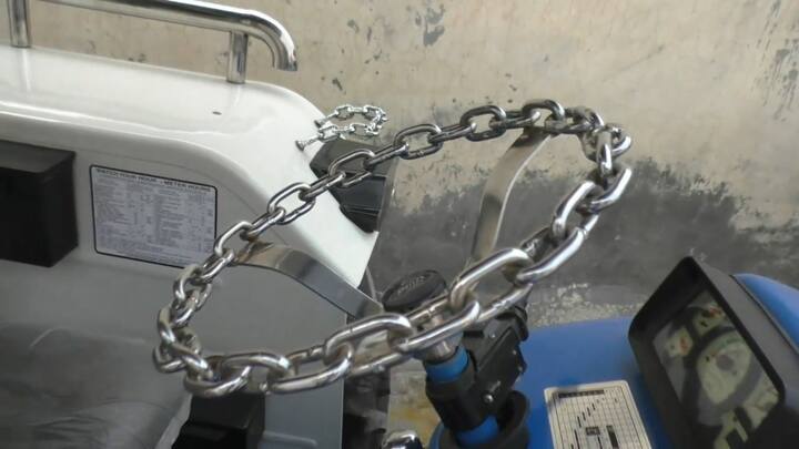 ਹੁਣ ਕਿਸਾਨੀ ਅੰਦੋਲਨ ਵਿੱਚ ਸ਼ਾਮਿਲ ਹੋਣ ਲਈ ਉਨ੍ਹਾਂ ਨੇ ਆਪਣੇ ਟਰੈਕਟਰ ਨੂੰ ਲੈ ਜਾਣ ਦੀ ਗੱਲ ਕਹੀ ਹੈ। 