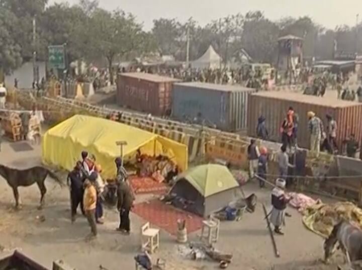 ਪ੍ਰਸ਼ਾਸਨ ਵੱਲੋਂ ਇਸ ਇਲਾਕੇ 'ਚ ਇੰਟਰਨੈੱਟ ਸੇਵਾ ਤੇ ਕਾਲ ਸੇਵਾ ਵੀ ਬੰਦ ਕਰ ਦਿੱਤੀ ਗਈ ਹੈ। ਪੁਲਿਸ ਦੀ ਇਸ ਕਾਰਵਾਈ ਦਾ ਵਿਰੋਧ ਕੀਤਾ ਜਾ ਰਿਹਾ ਹੈ। ਮੌਕੇ 'ਤੇ ਤਣਾ ਦਾ ਮਾਹੌਲ ਬਣਿਆ ਹੋਇਆ ਹੈ।  