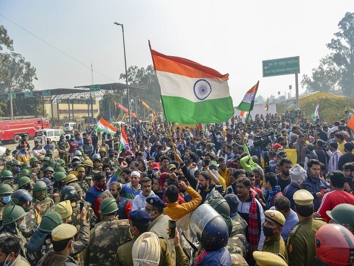 Farmers Protest on Gazipur Border oppositions coming in Farmers Protest 66ਵੇਂ ਦਿਨ ਦਿੱਲੀ ਬਾਰਡਰ 'ਤੇ ਅੰਦੋਲਨ ਜਾਰੀ, ਕਿਸਾਨਾਂ ਦੇ ਮੰਚ 'ਤੇ ਆਉਣ ਲਈ ਪਾਰਟੀਆਂ 'ਚ ਲੱਗੀ ਹੋੜ