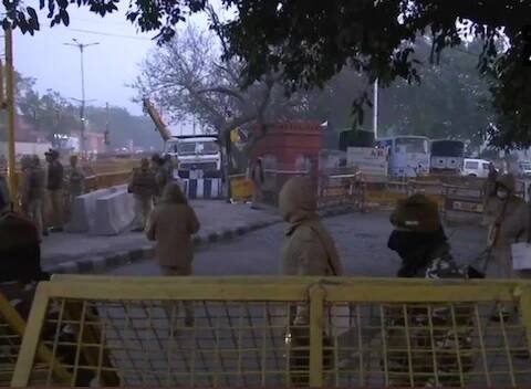 ਸੰਯੁਕਤ ਕਿਸਾਨ ਮੋਰਚਾ ਦੀ ਵੀ ਬਿਆਨ ਆਇਆ ਹੈ ਕਿ ਸਿਰਫ਼ ਹਾਈਵੇਅ ਜਾਮ ਕੀਤੇ ਜਾਣਗੇ। ਚੱਕਾ ਜਾਮ ਅਹਿੰਸਕ ਹੋਵੇਗਾ।