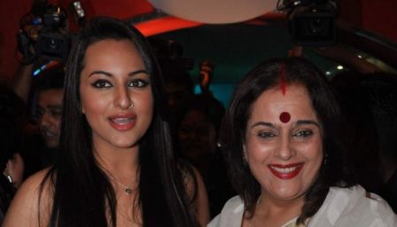 Mum Poonam sends EMOTIONAL Birthday wishes to Sonakshi! The letter will definitely remind you of your mother!