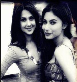 Mouni Roy a.k.a Shivanya makes up to bestie Jennifer Winget with belated birthday Wishes! See Inside!