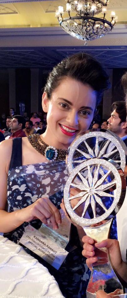 SEE PICS: Kangana Ranaut BAGS 'Indian of the Year' award