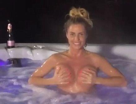 See PICS Inside: HOT Katie Price removes her breast implants
